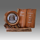 Mantel clock, Art.343/1G walnut wood with gold particular, with silver round dial - without melody
